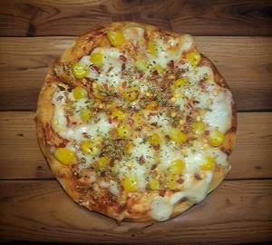 Golden corn pizza