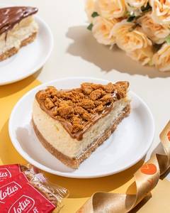 Lotus Biscoff Baked Cheesecake