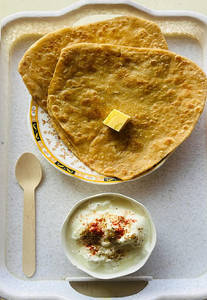 2 Plain Paratha + Dahi(200gm)