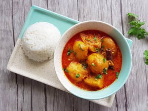 Aloo Dum Banarsi With Rice