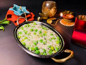 Matar Pulao (served With Kheera Raita)