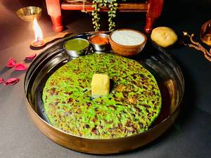 Aloo Paratha (1 Pc - Palak Base Whole Wheat)