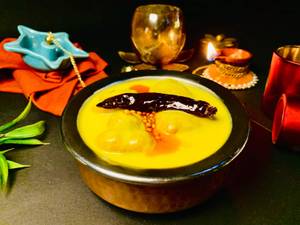 Kadhi (with Onion Pakora)