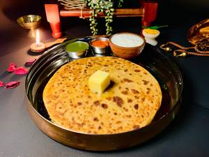 Masala Besan Paratha (1 Pc - Whole Wheat - Spicy)