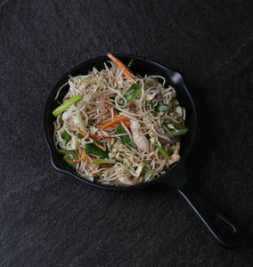 Veg Hakka Noodles