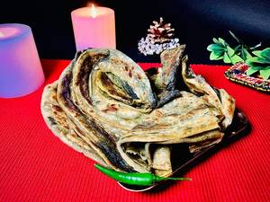 Haryali Lachha Paratha (1 Pc - Whole Wheat)