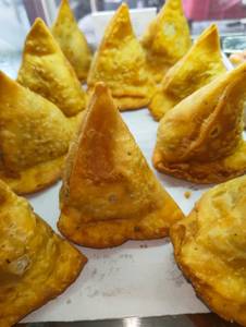 Aloo Samosa (1 nos) 