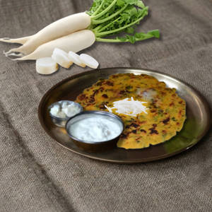 Mooli Makkai Di Roti