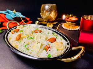 Shahi Pulao (served With Kheera Raita)
