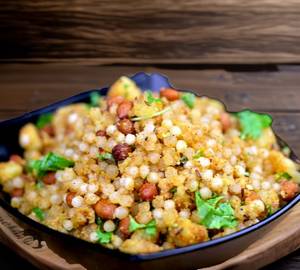 Special Sabudana Khichdi With Dahi 300 Ml