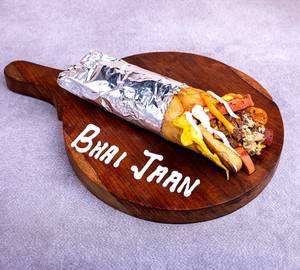 Bhaijaan Chicken Roll