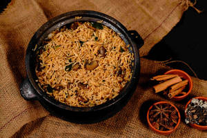 Mushroom Clay Pot Pulao