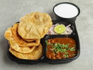 Chole Puri Breakfast Combo