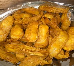 Puri Khaja(Feni)