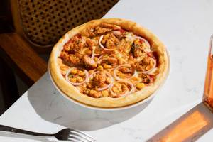 Spiced Chicken And Corn Pizza