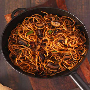 Mushroom Schezwan Noodles