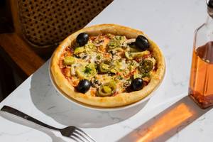 Mushroom Artichokes Pizza