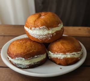 Milkmaid Butter Bun