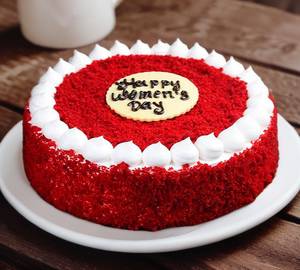 Red velvet round cake
