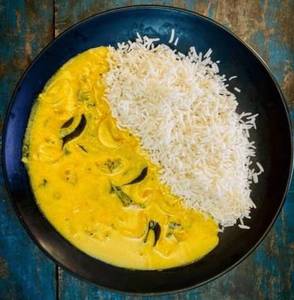 Kadhi pakora rice