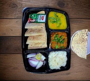 Deluxe thali