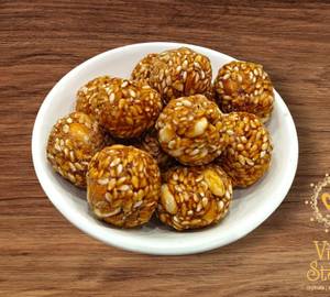 Kadak Til Ladoo