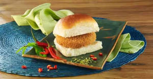 Crunchy Vadapav