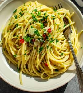 Spaghetti Aglio E Olio Pasta