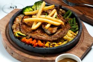 Minced Chicken Steak Sizzler