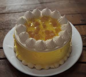 Pineaple Premium Cake