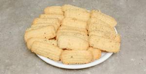 Atta Elaichi Biscuits