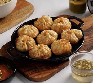 Veg fried momos [full]