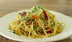 Spaghetti Aglio E Olio Non Veg Pasta