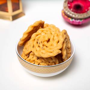 Kaaram Kai Suthu Murukku
