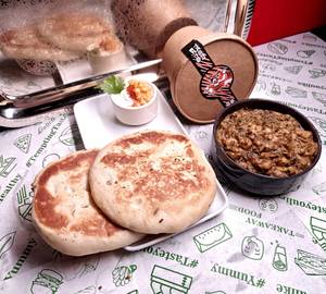 Desi Ghee Simple Chole + 2 Kulcha