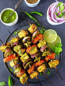 Paneer Hariyali Tikka Dry