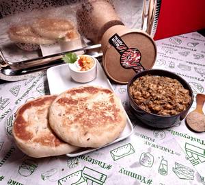 Tangy Chole + 2 Plain Kulcha