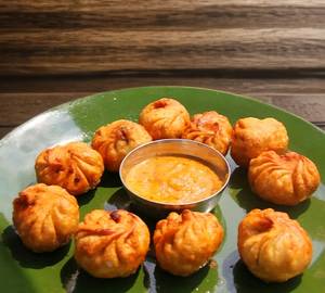 Fried veg momos