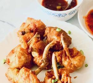 Crispy chicken lollipop