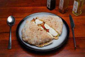 Peri-peri Chicken Puccia ( Italian Sandwich)