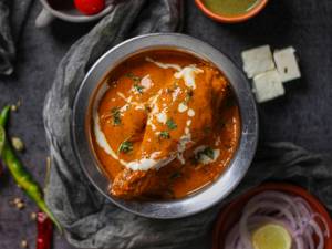 Chicken Reshmi Butter Masala (4pcs)