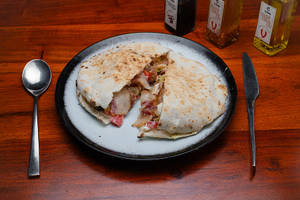 Bacon, Lettuce And Tomato Puccia ( Italian Sandwich)