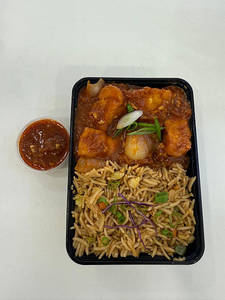 Chilli Paneer Gravy With Fried Rice