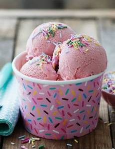Strawberry ice cream