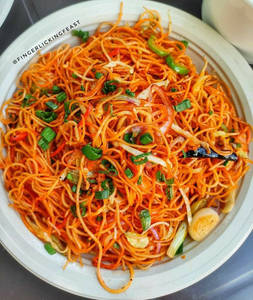 Egg Sezwan Noodles