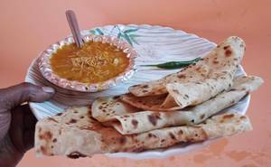 Porota with tarkari [3 piece]