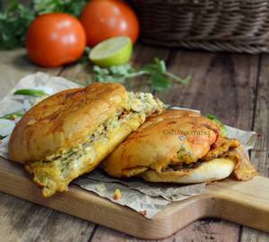 Omelette Masala Pav Homemade