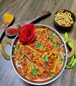 Sev Tomato