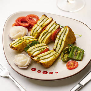 Teh Pe Teh Paneer Tikka