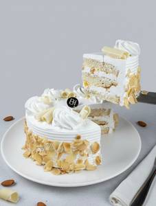 Fresh Cream Pineapple Cake (1/2kg)